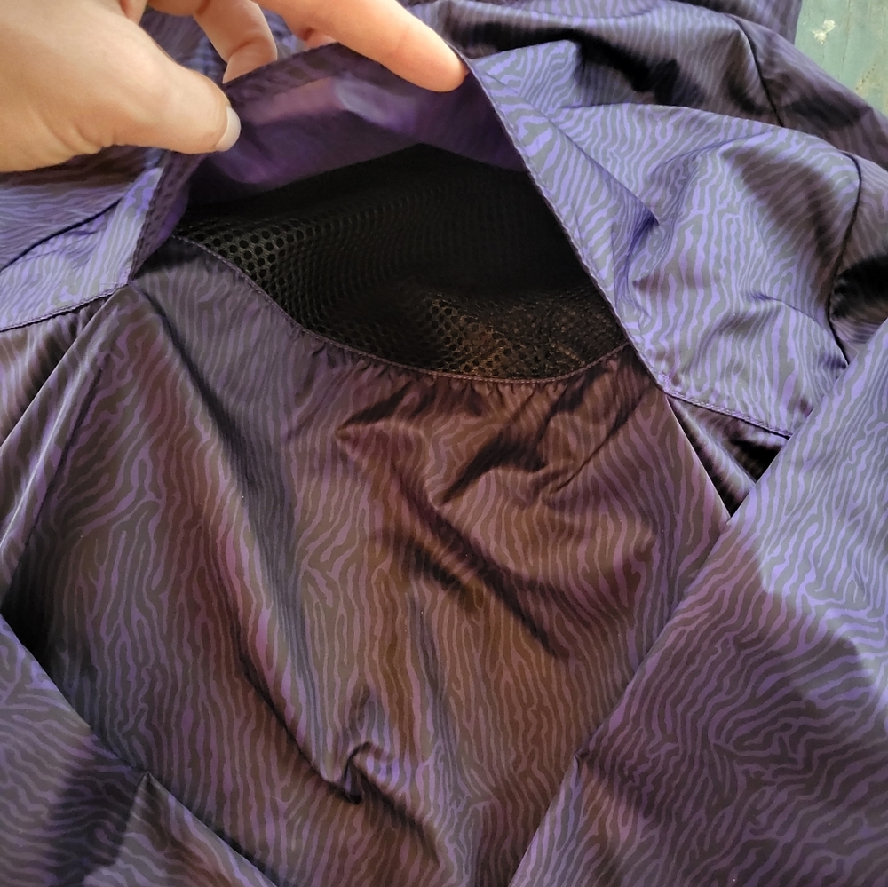 Nike Women's Purple Tiger Print Zip Up Windbreaker Jacket Size Large - Picture 6 of 7